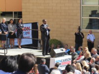 Ben Carsons campaigns at DMACC